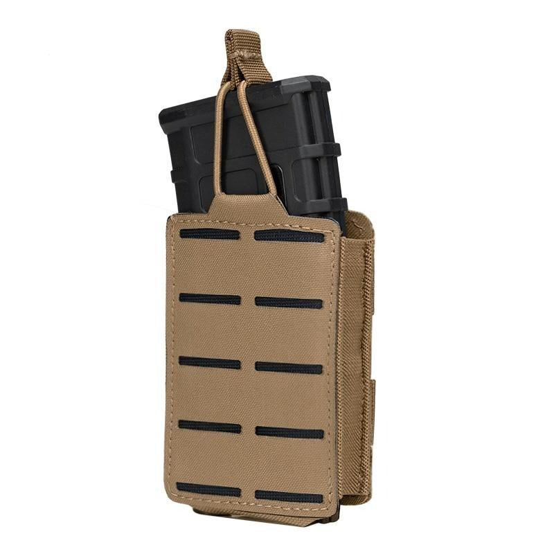 Porte chargeur 5.56 tactique militaire porte chargeurs CB coyote brown marron foncé tissus MOLLE découpe laser porte chargeur avec élastique de rétention pour chargeur réplique arme Airsoft